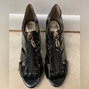 Sofft black leather heels size 7.5